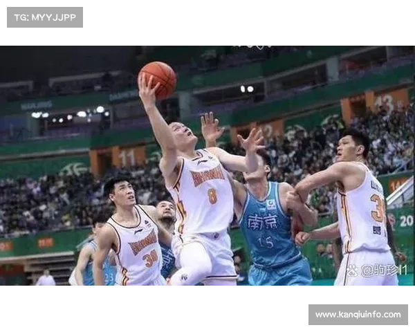 上海队六人得分上双掀翻广厦,团队篮球模式破巨星单打依赖